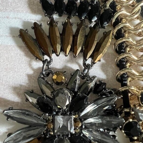 Chico's Statement Necklace - Picture 5 of 11